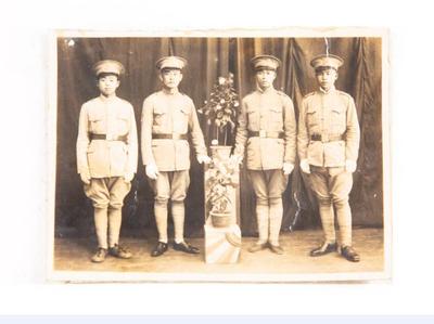 抗日战争时期国民革命军奔赴抗战前线前的合影照片