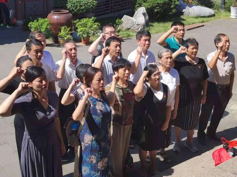 钟家山社区党员